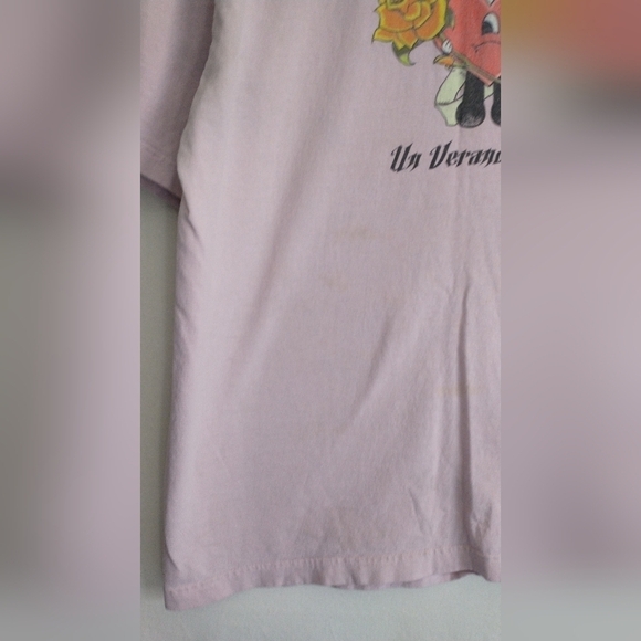 BAD BUNNY 2022 Tour T Shirt Pink Graphic T-Shirt Size Large - Picture 2 of 8